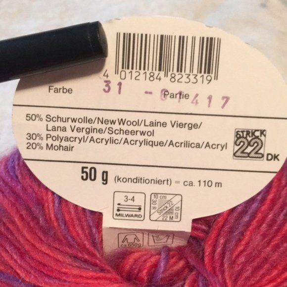 Yarn bundle Mohair mix in pinks with stitch markers - Picture 3 of 6